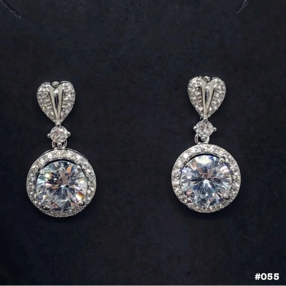 Dangle, Sparkle, & Shine! - Picture 1 of 4